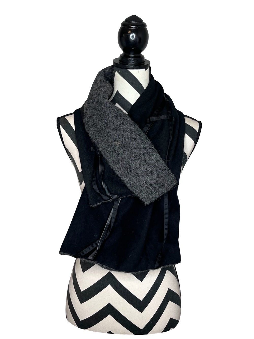 Sumie Tachibana Goth Whimsigoth Avantgarde Infinity Neck Cowl Scarf